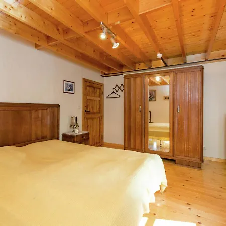 Spacious Holiday Home In Vielsalm With Garden Holiday home